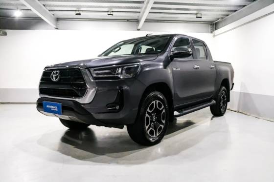 TOYOTA HILUX 2.8 D-4D TURBO DIESEL CD SRV 4X4 AUTOMÁTICO